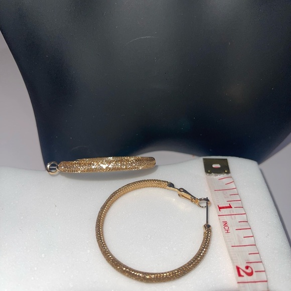 NWOT Gold Tone Hoop Earrings With Rhinestone Accents - Picture 6 of 6